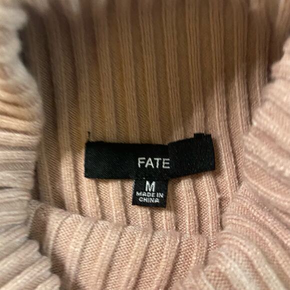 Fate sleeveless ribbed sleeveless top with funnel neck and shoulder pads. Size M - Picture 6 of 7